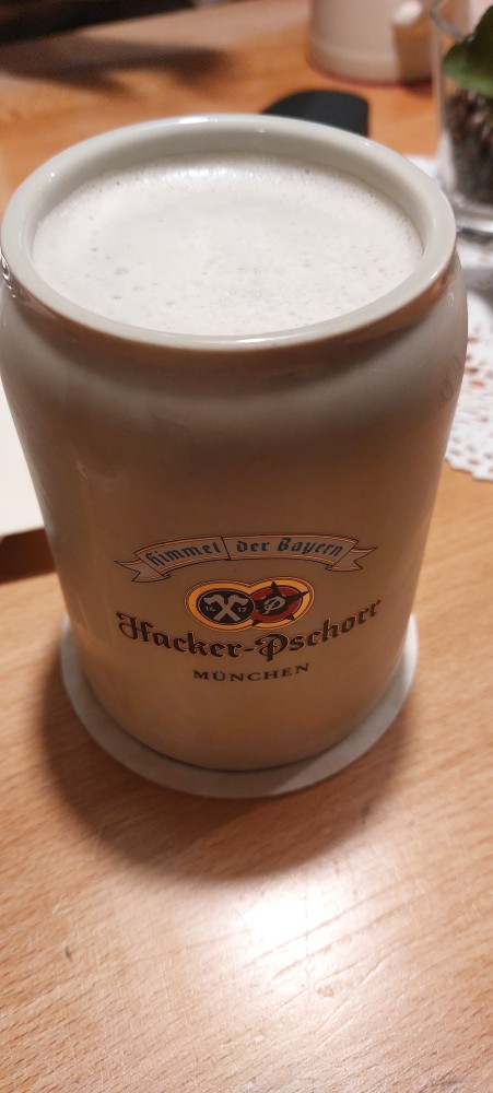 Hacker Pschorr Kellerbier